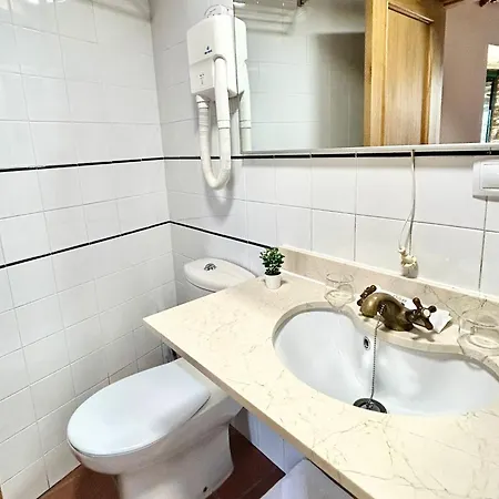 Couso Relax 酒店 *